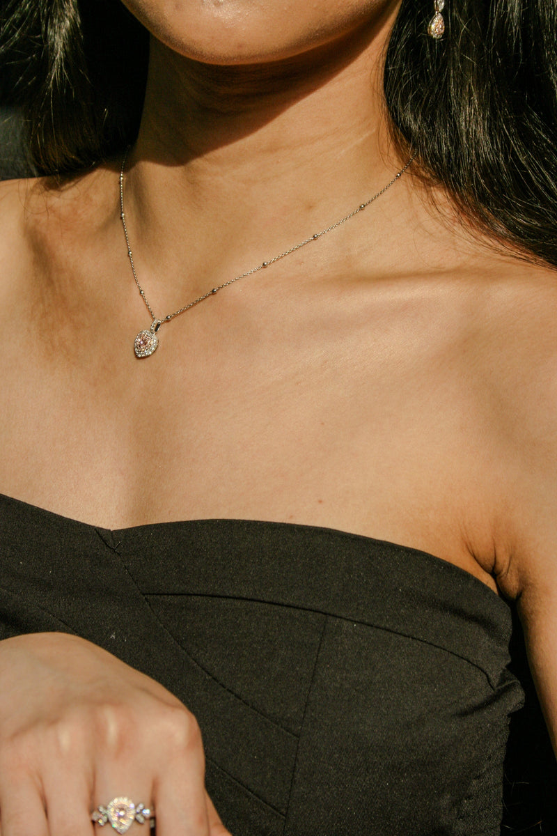 エレガントなジュエリーショーケース