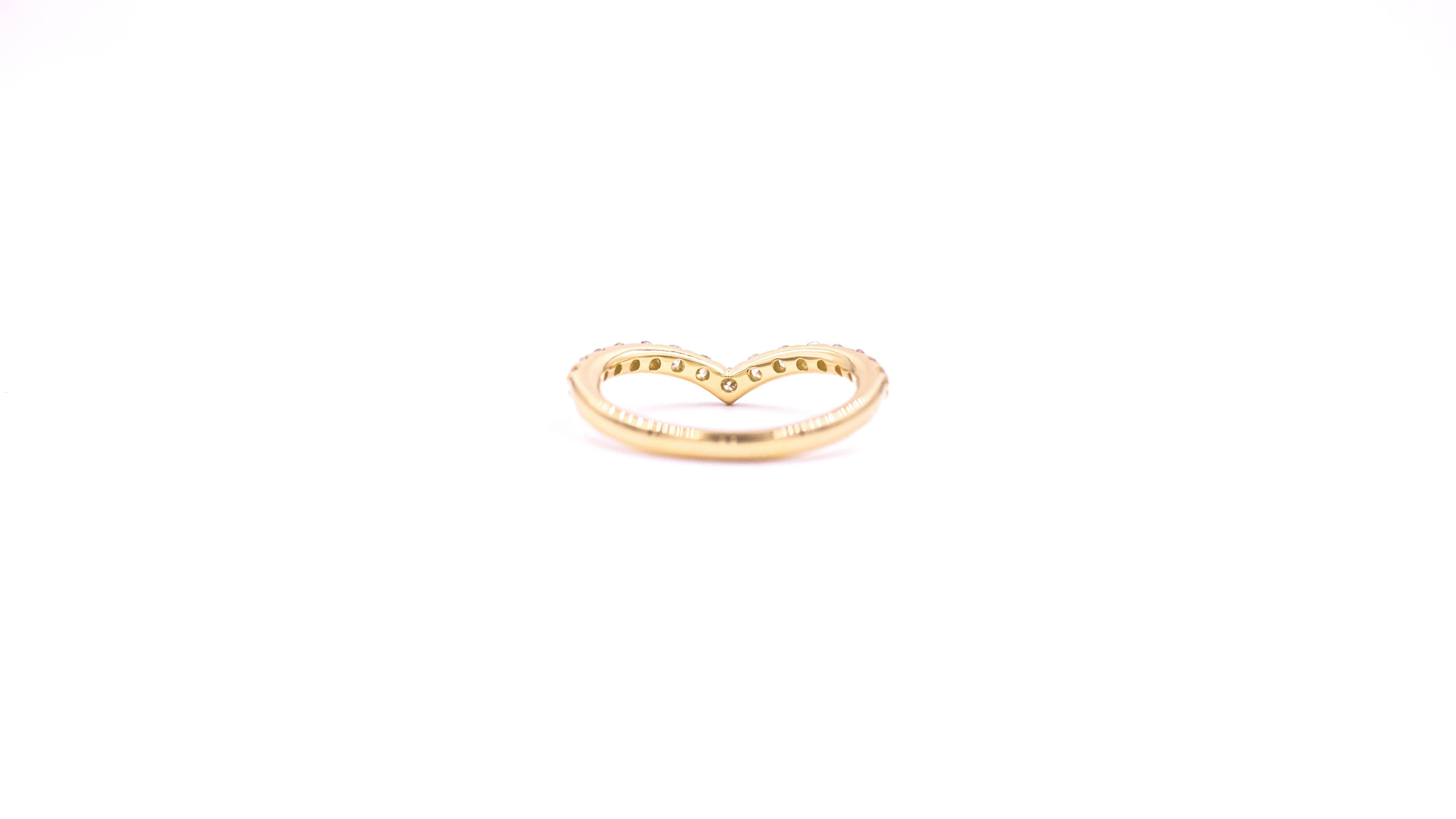 0.3 CT Diamond Chevron Ring - Candid Japan