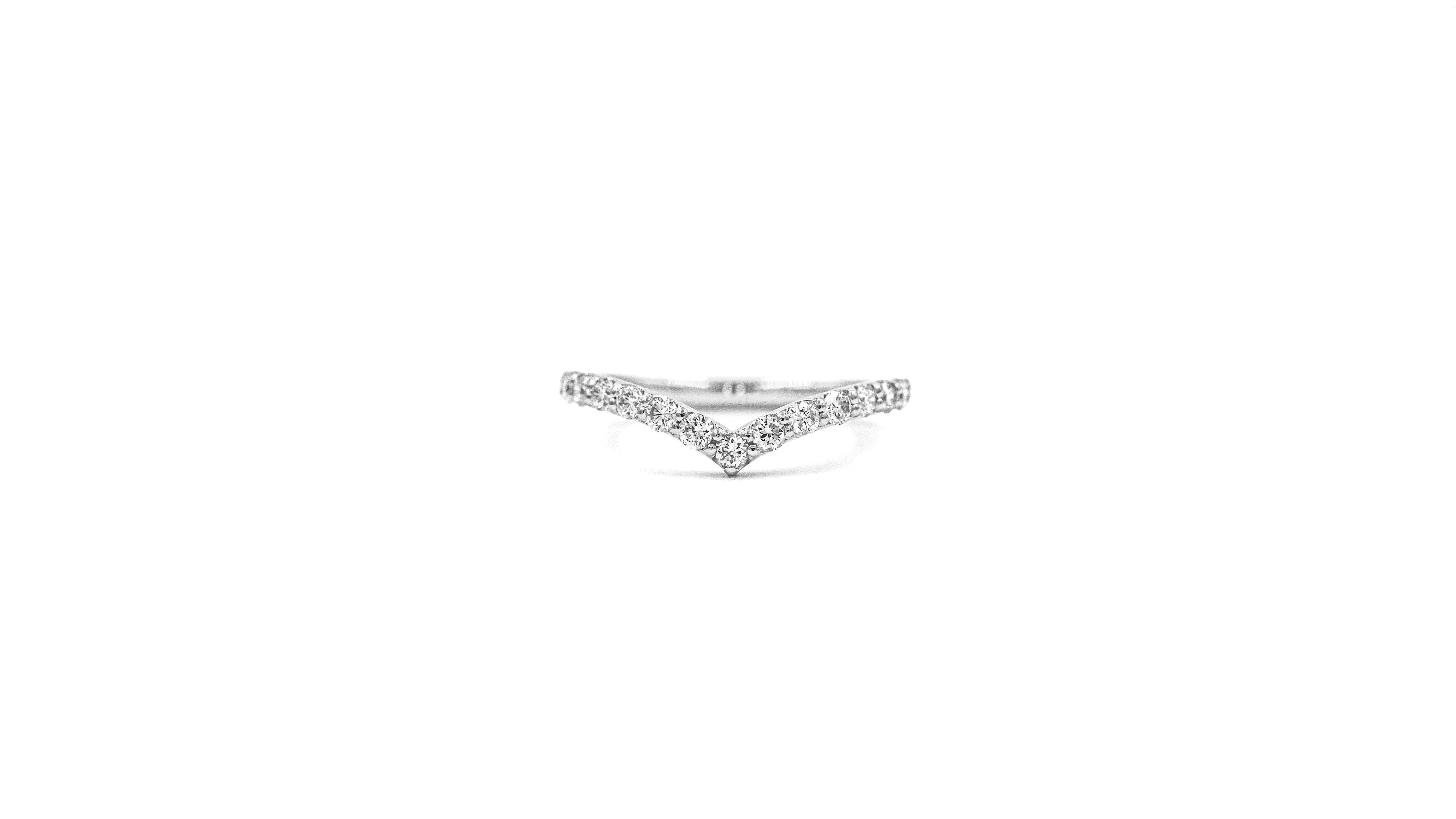 0.3 CT Diamond Chevron Ring - Candid Japan