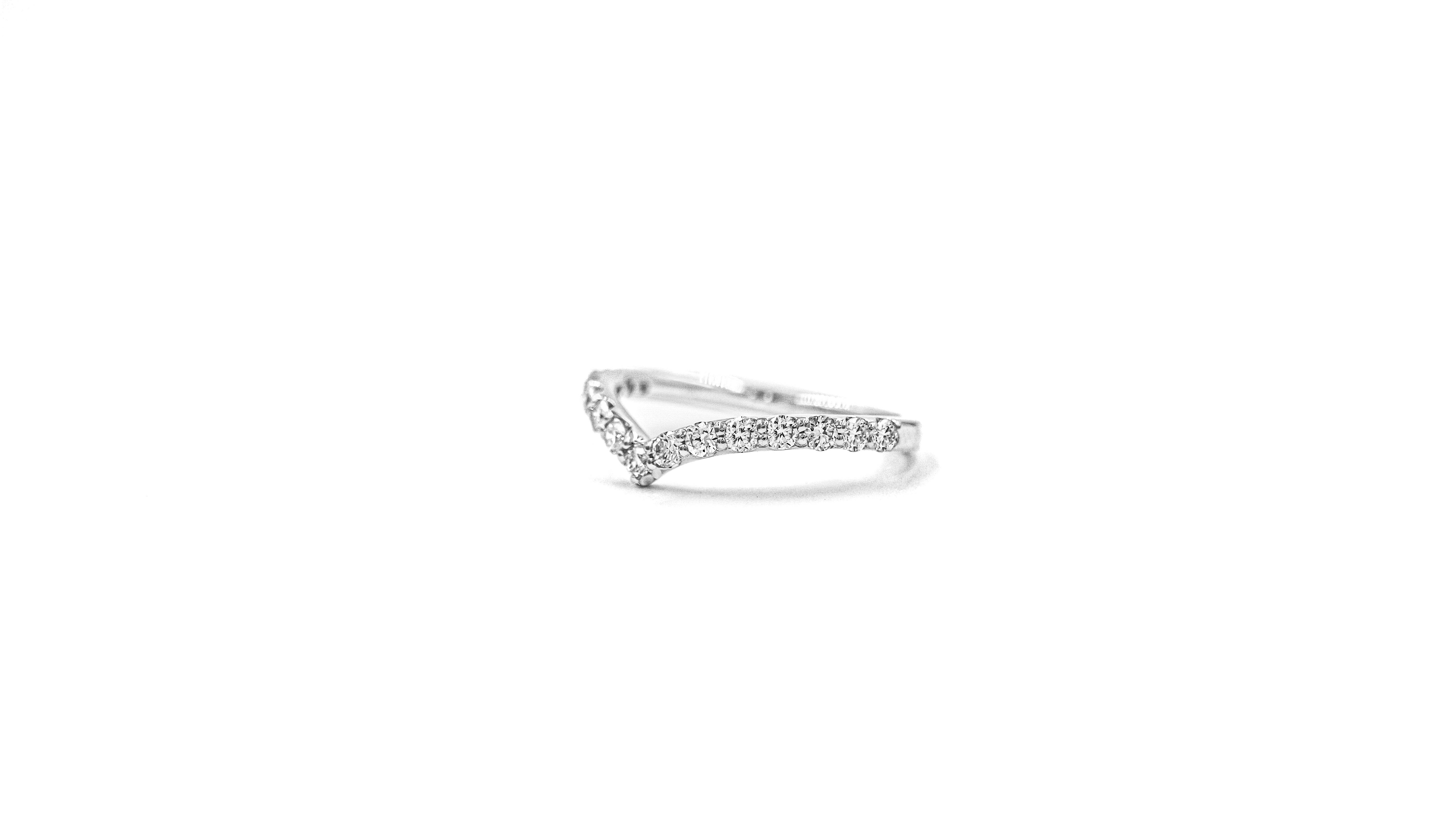 0.3 CT Diamond Chevron Ring - Candid Japan