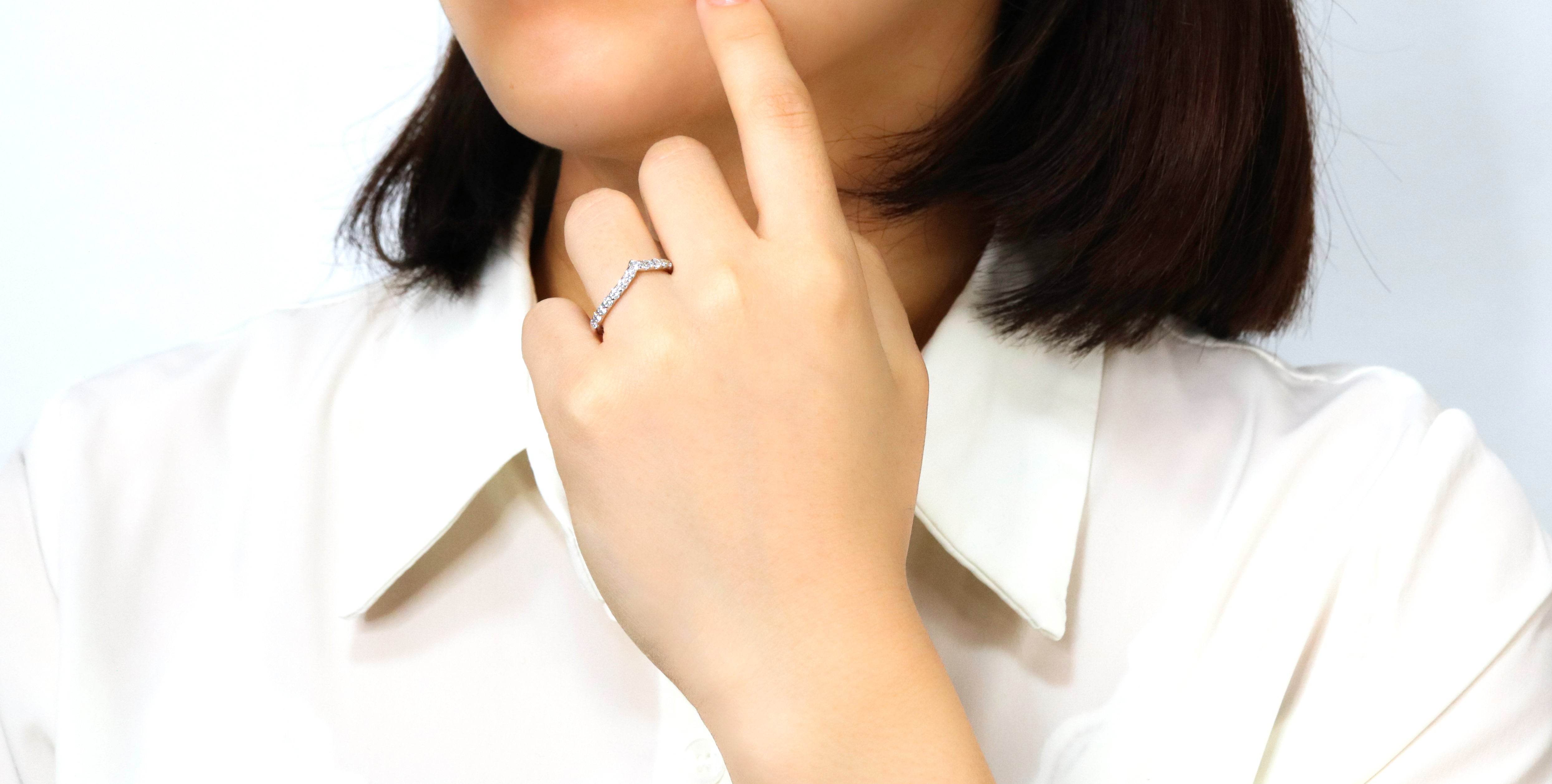0.3 CT Diamond Chevron Ring - Candid Japan