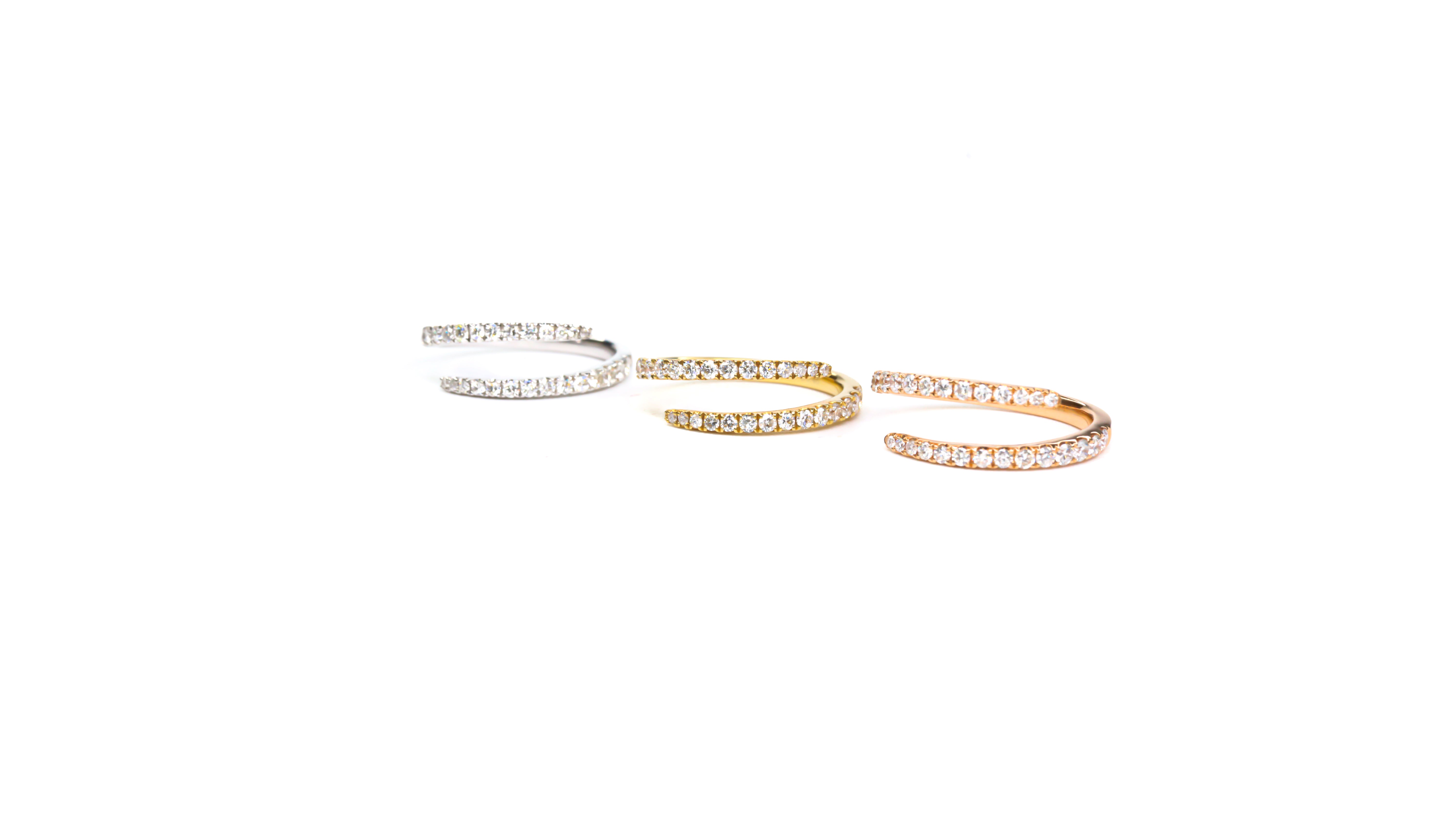 Elegant Twisted Diamond Ring