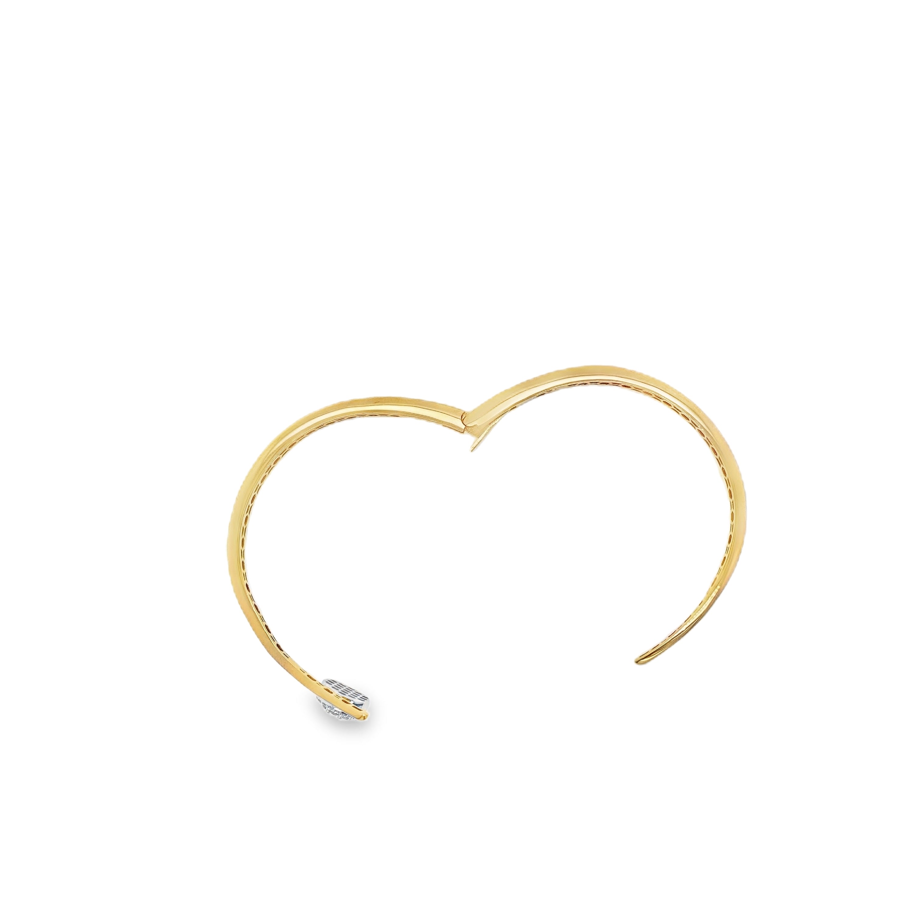Flexible Diamond Bangle with Central Round Diamond